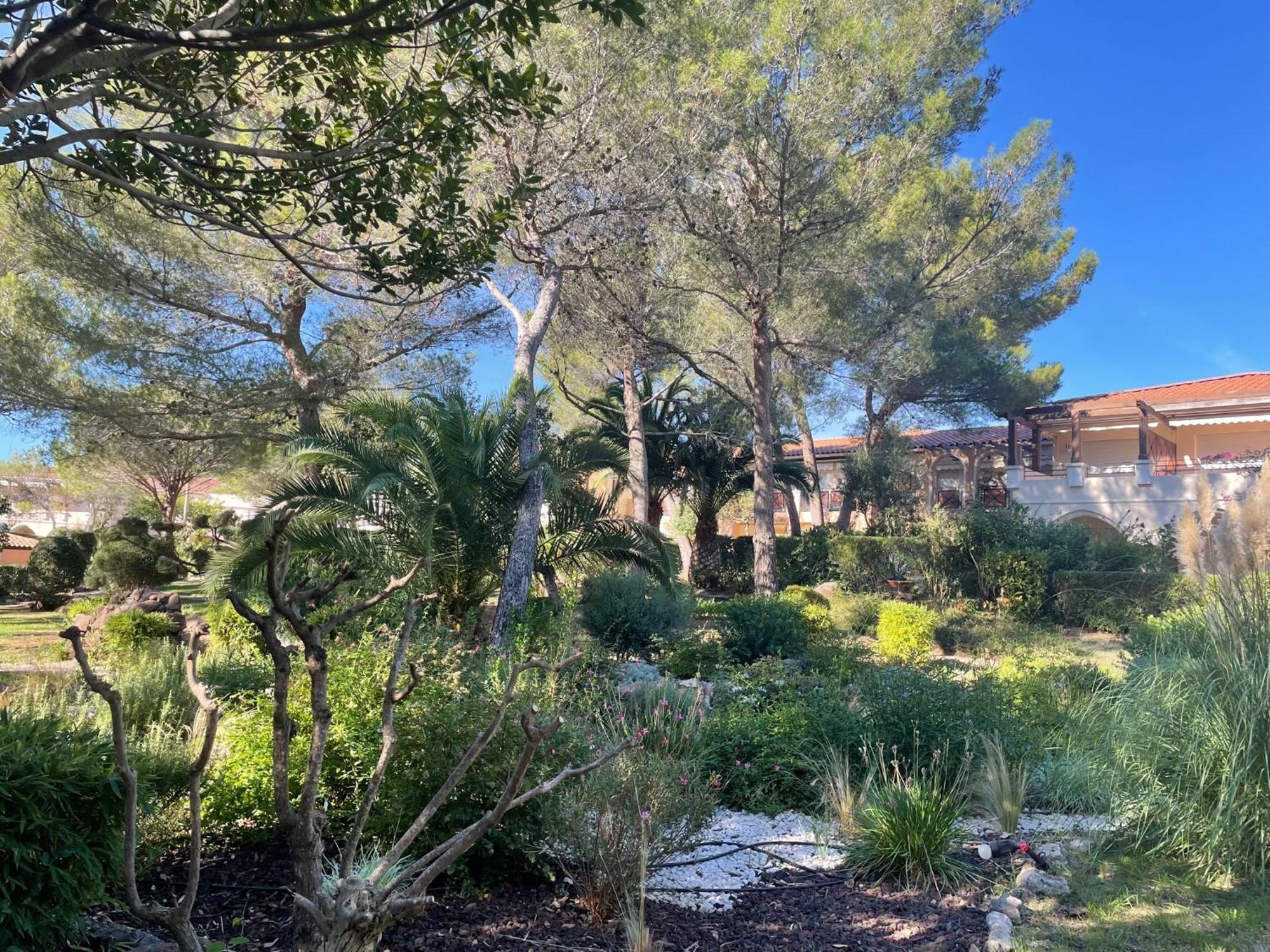 2 Pieces Saint Raphael Renove, Classe 4 Etoiles, 100 M Plages, Piscine, Tennis, Parc, Terrasse, Jardin Privatif Exteriör bild