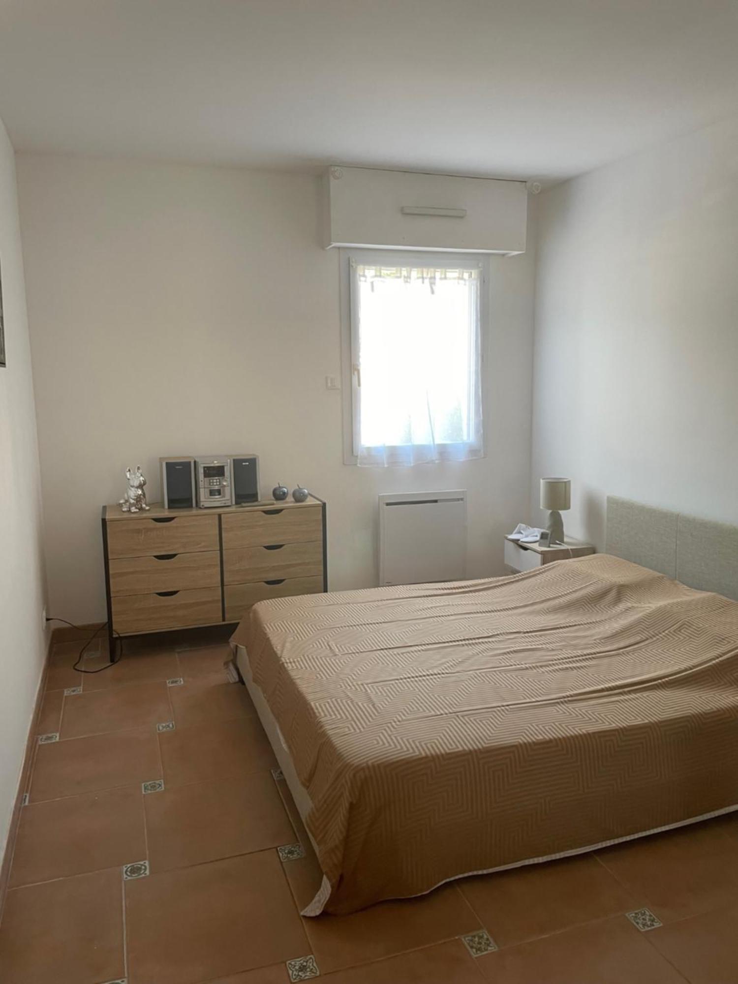 2 Pieces Saint Raphael Renove, Classe 4 Etoiles, 100 M Plages, Piscine, Tennis, Parc, Terrasse, Jardin Privatif Exteriör bild